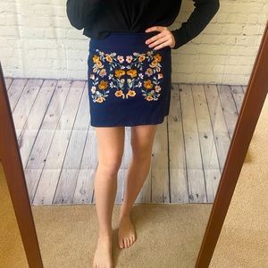 Miami blue floral embroidery skirt size large